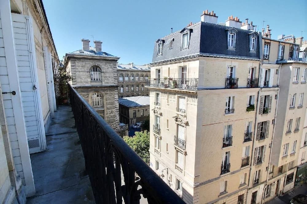 Photo of Patio Balcony in Notre Dame