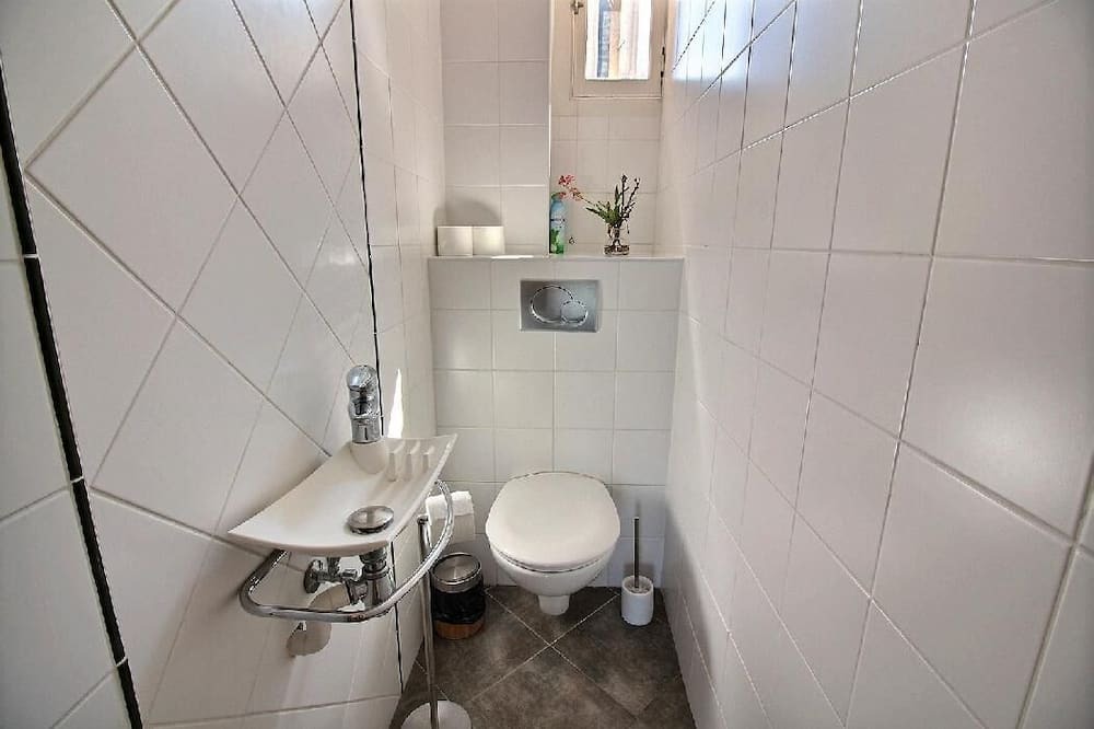 Photo of Bathroom in Notre Dame
