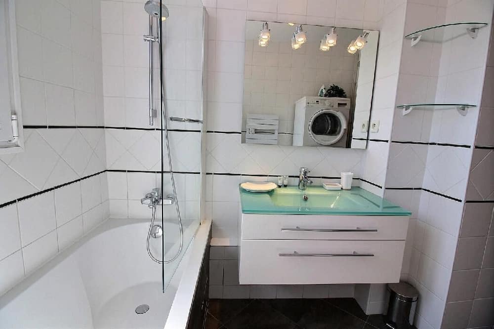 Photo of Bathroom in Notre Dame