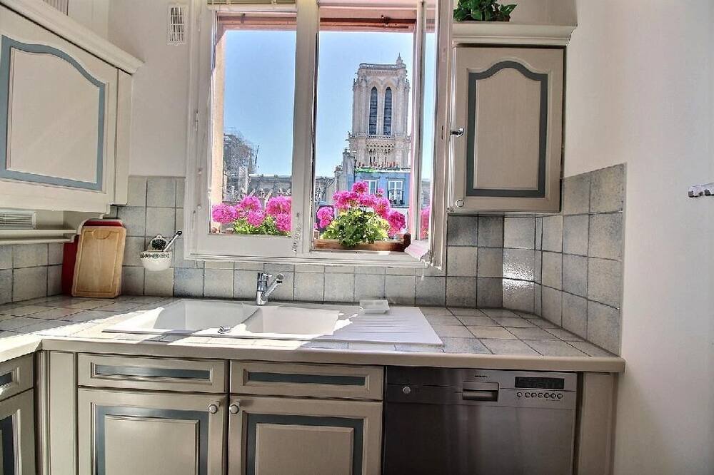 Photo of Kitchen in Notre Dame
