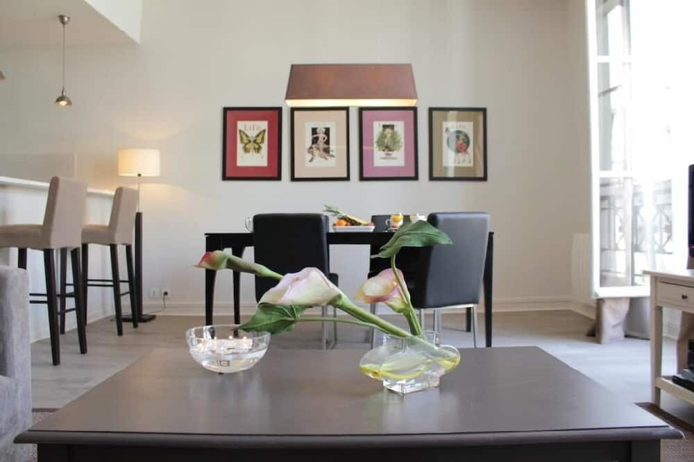 Photo of Livingroom in Arsenal