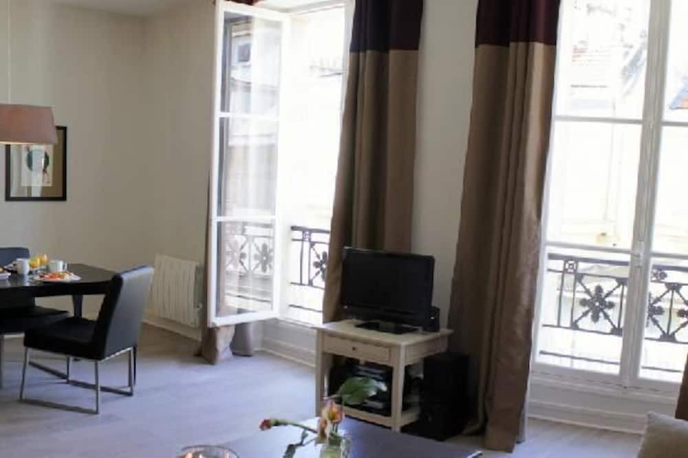 Photo of Livingroom in Arsenal