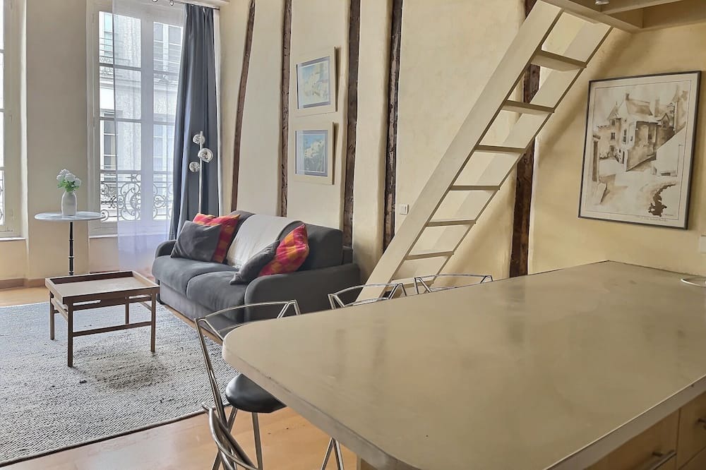 Photo of Livingroom in Arsenal