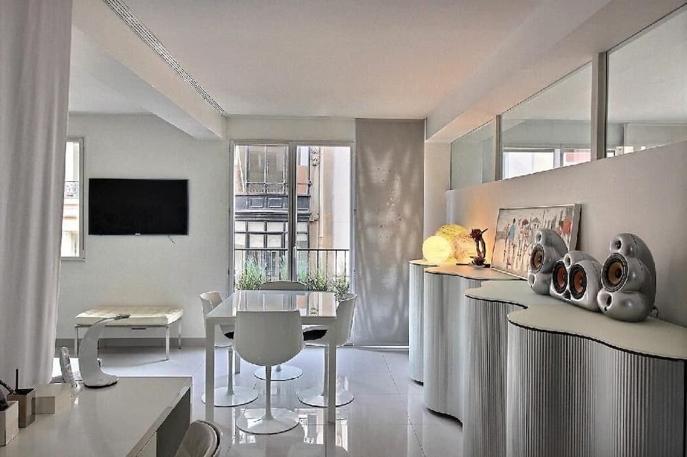 Photo of Bedroom in Notre-Dame-des-Champs