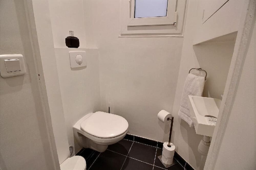 Photo of Bathroom in Porte-Dauphine