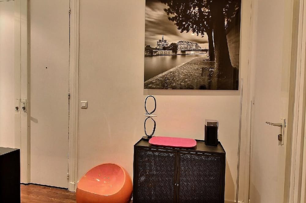 Photo of Others in Porte-Dauphine