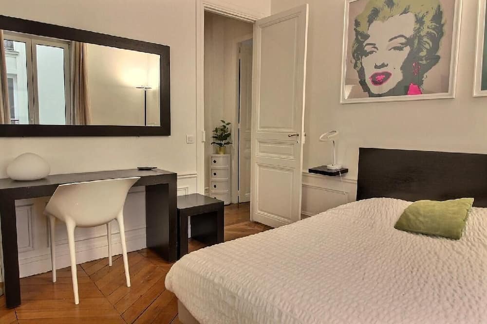 Photo of Bedroom in Porte-Dauphine