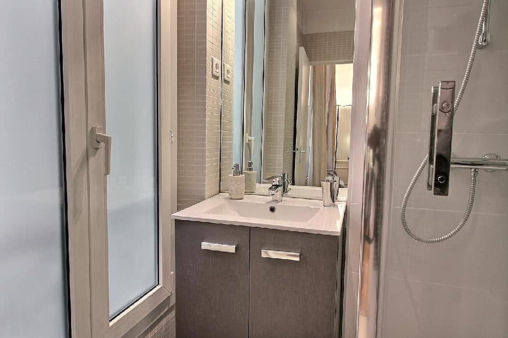 Photo of Bathroom in Porte-Dauphine