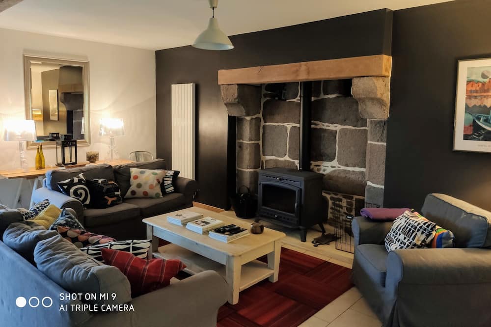 Photo of Livingroom in Saint-Ouen-La-Rouerie