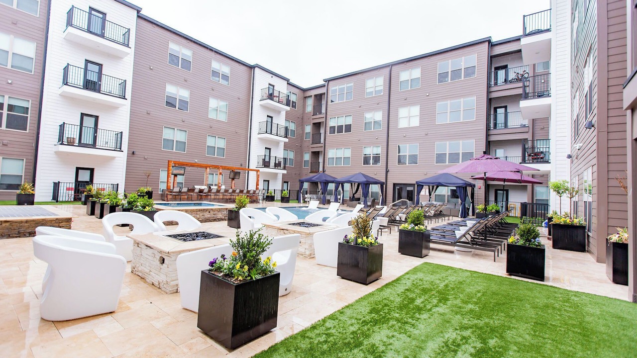 Photo of Outdoor in DeBaliviere Place