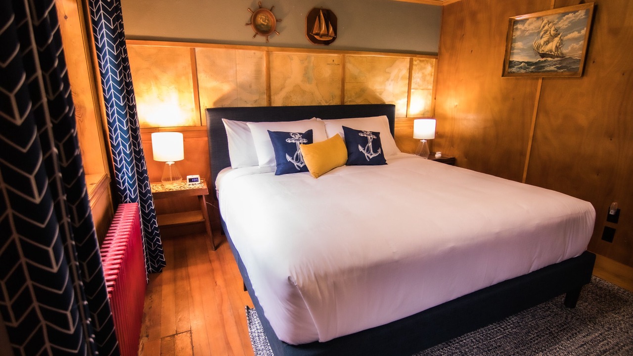 Photo of Bedroom in Lincoln City