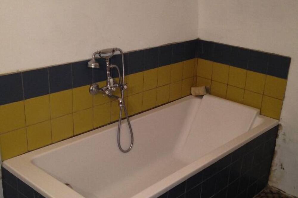 Photo of Bathroom in Lurs