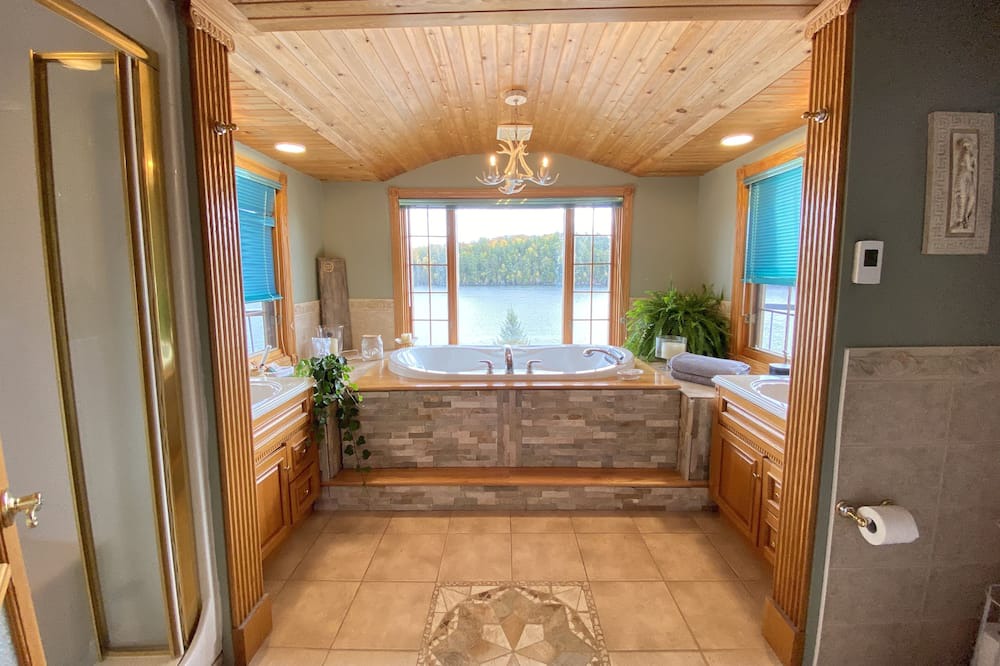 Photo of Bathroom in Gracefield