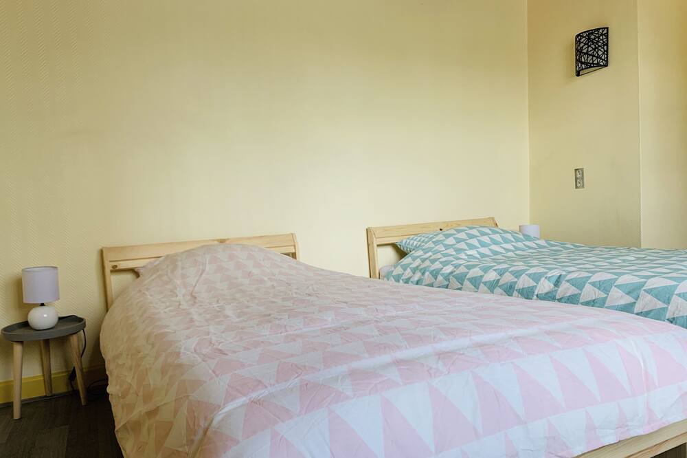 Photo of Bedroom in Saulieu