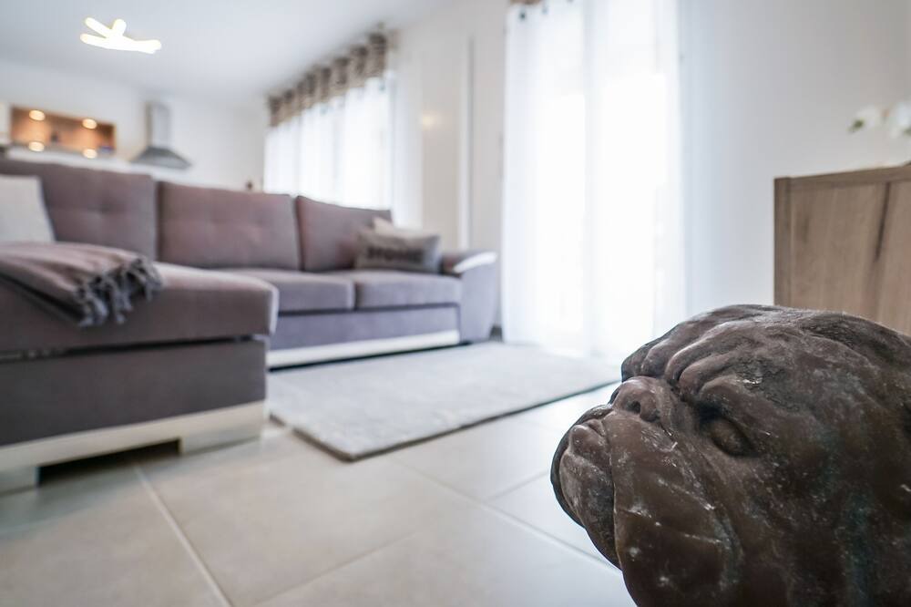 Photo of Livingroom in Chaparon