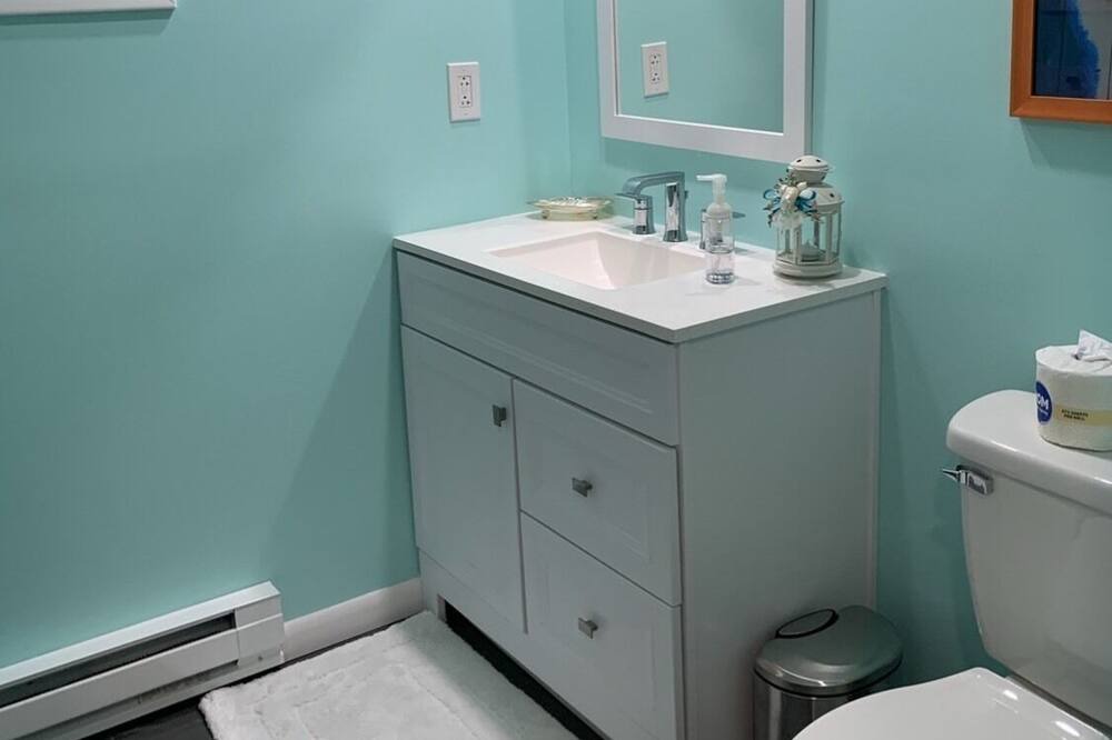 Photo of Bathroom in Shawanese
