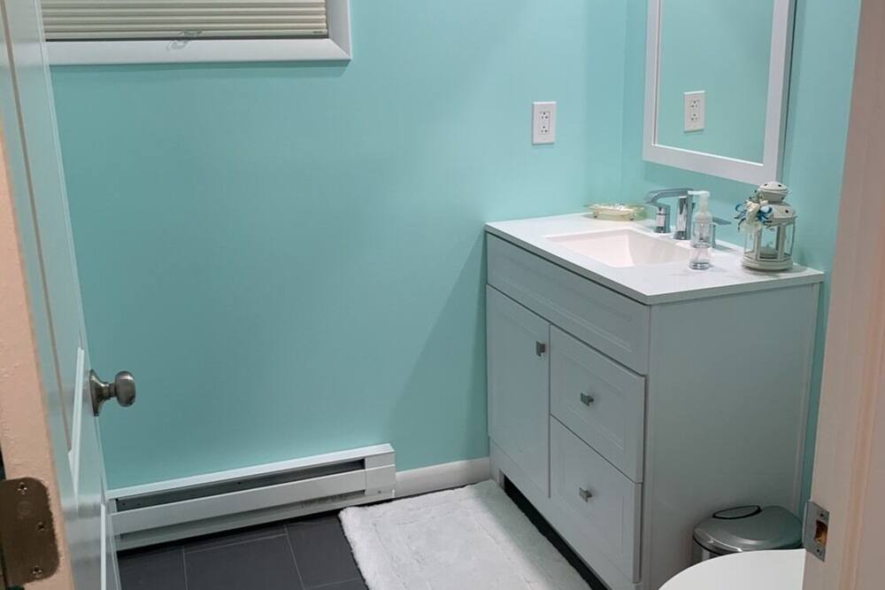Photo of Bathroom in Shawanese