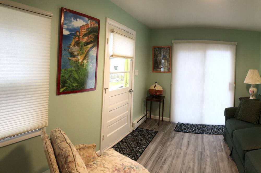 Photo of Livingroom in Shawanese