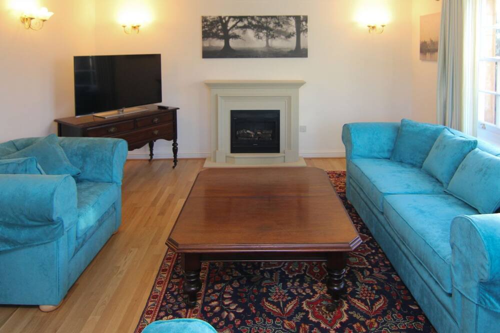 Photo of Livingroom in Crewkerne