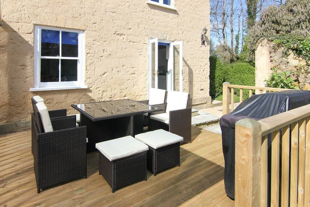Photo of Patio Balcony in Crewkerne
