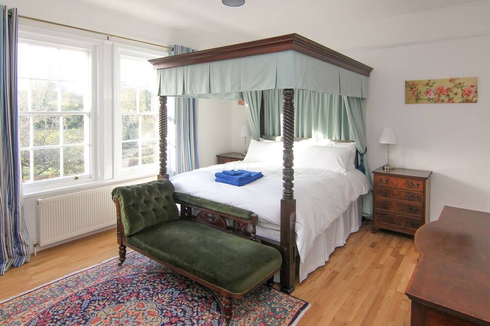 Photo of Bedroom in Crewkerne