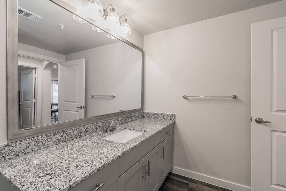 Photo of Bathroom in Elmo