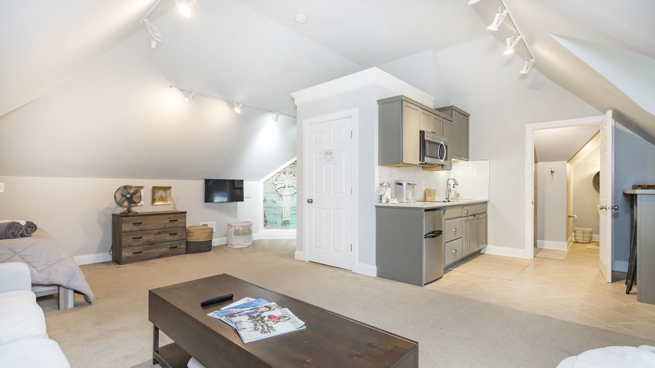 Photo of Livingroom in Five Points