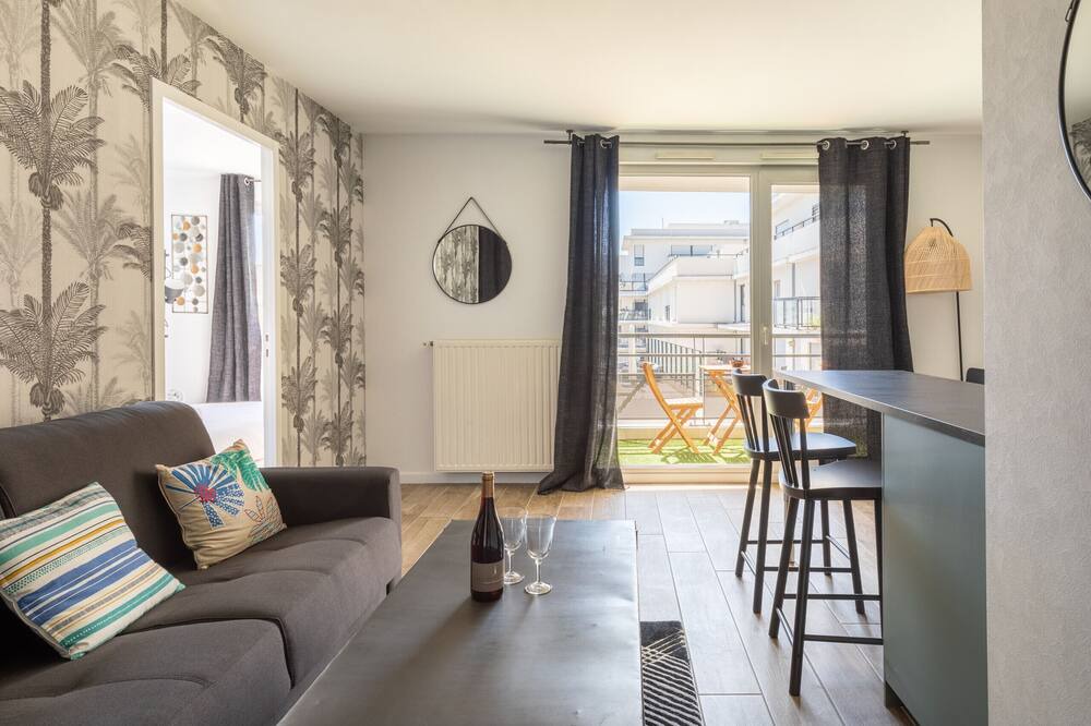 Photo of Livingroom in Yves Farge - Le Fleuve