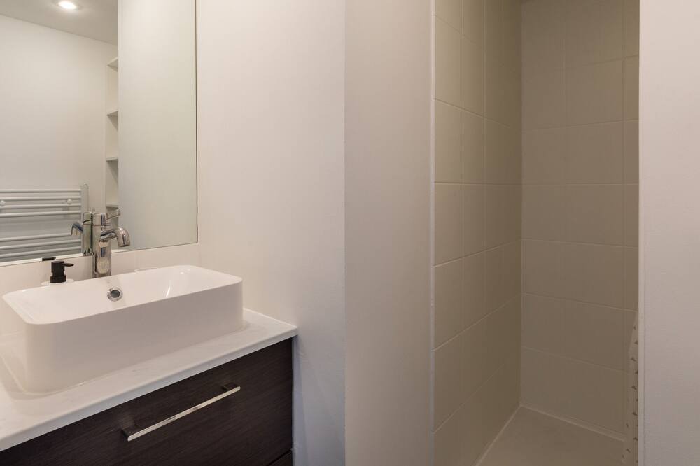Photo of Bathroom in Yves Farge - Le Fleuve