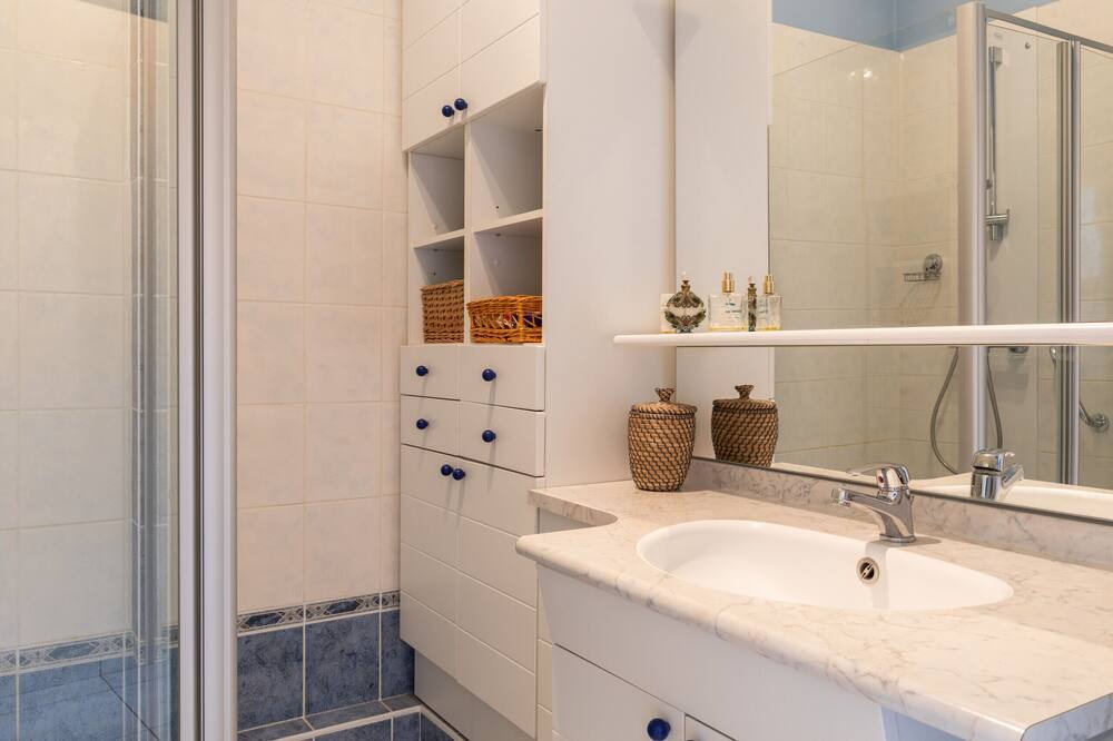 Photo of Bathroom in Villette - Maisons Neuves