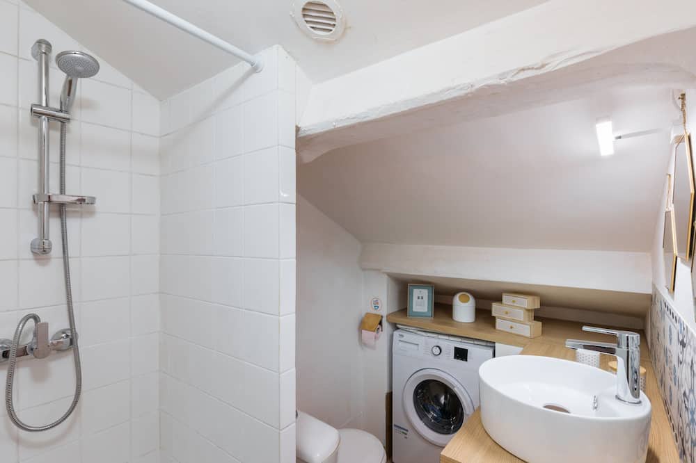 Photo of Bathroom in Jean Moulin - Marius Berliet