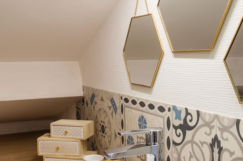 Photo of Bathroom in Jean Moulin - Marius Berliet
