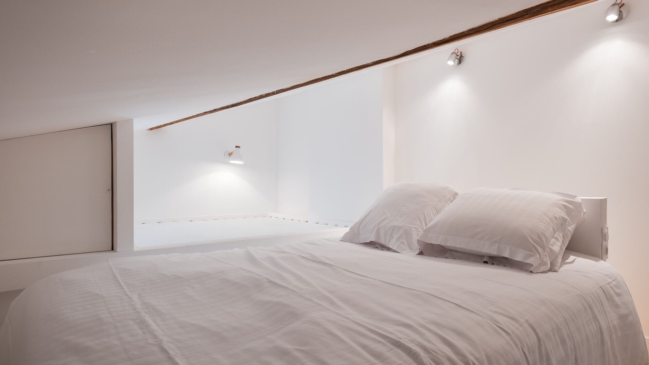 Photo of Others in 2nd Arrondissement