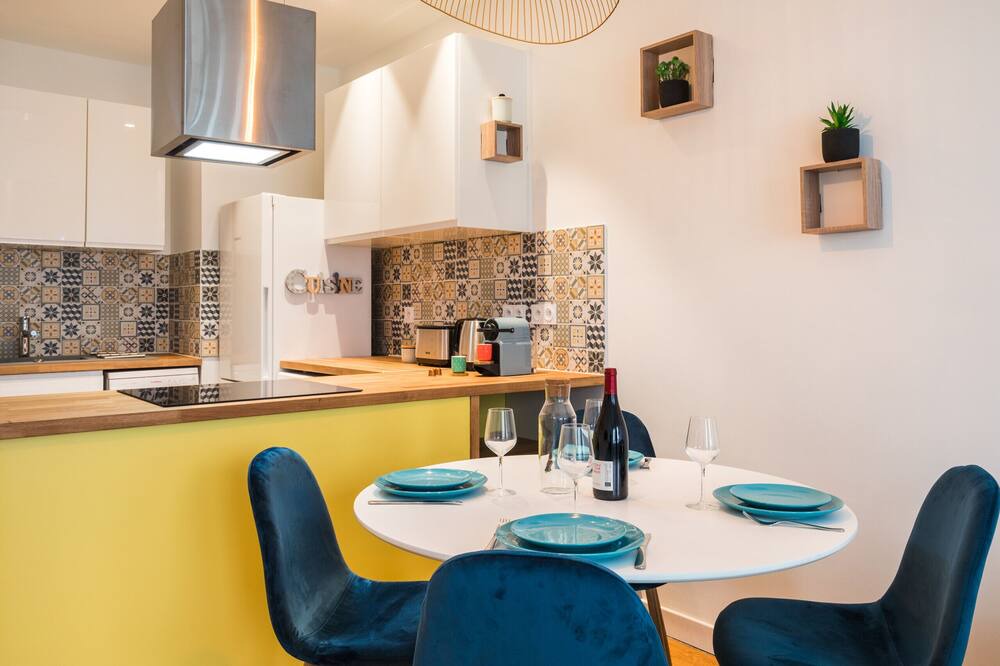 Photo of Livingroom in Jules Ferry - Recamier