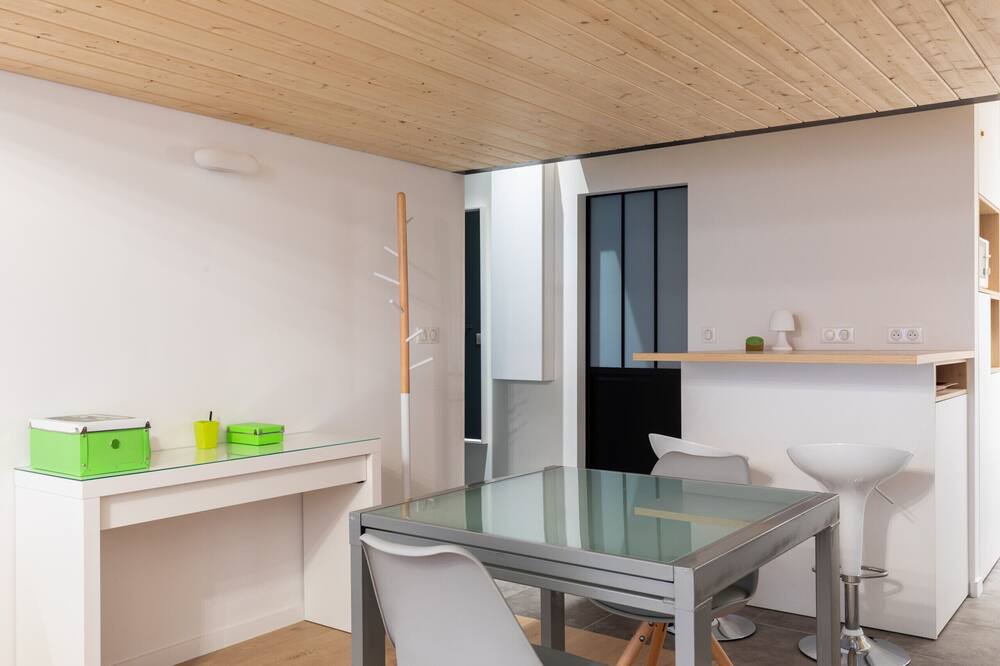 Photo of Livingroom in Lyon City Centre