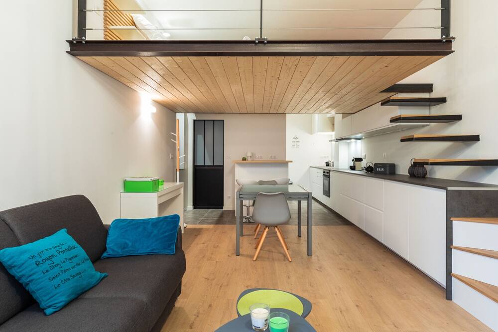 Photo of Livingroom in Lyon City Centre