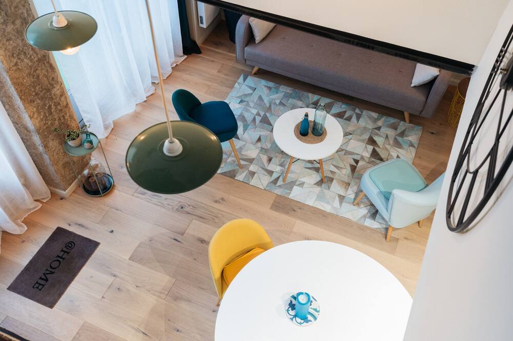 Photo of Livingroom in Jules Ferry - Recamier