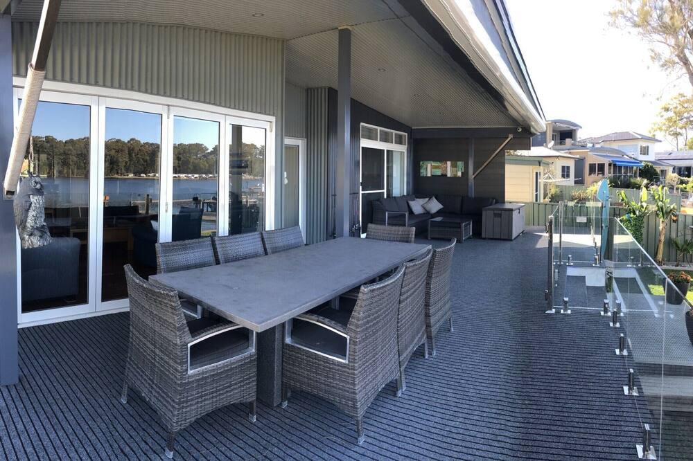 Photo of Patio Balcony in Burrill Lake