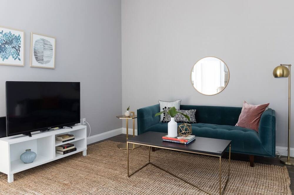 Photo of Others in Downtown Boston