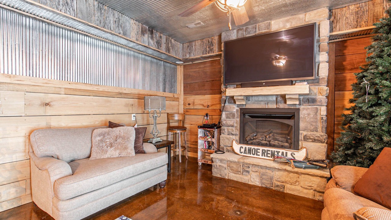 Photo of Livingroom in Warm Springs