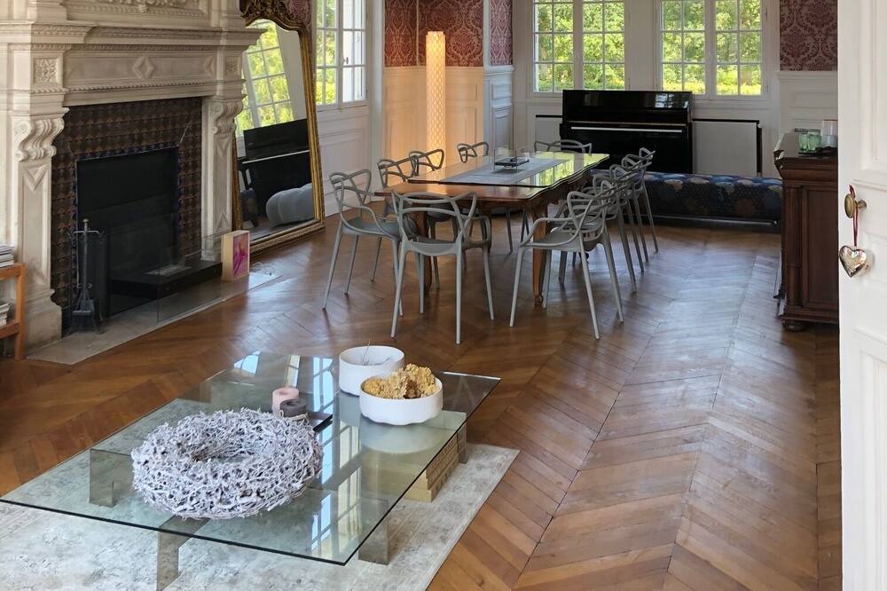 Photo of Livingroom in Saint-Jean-aux-Bois
