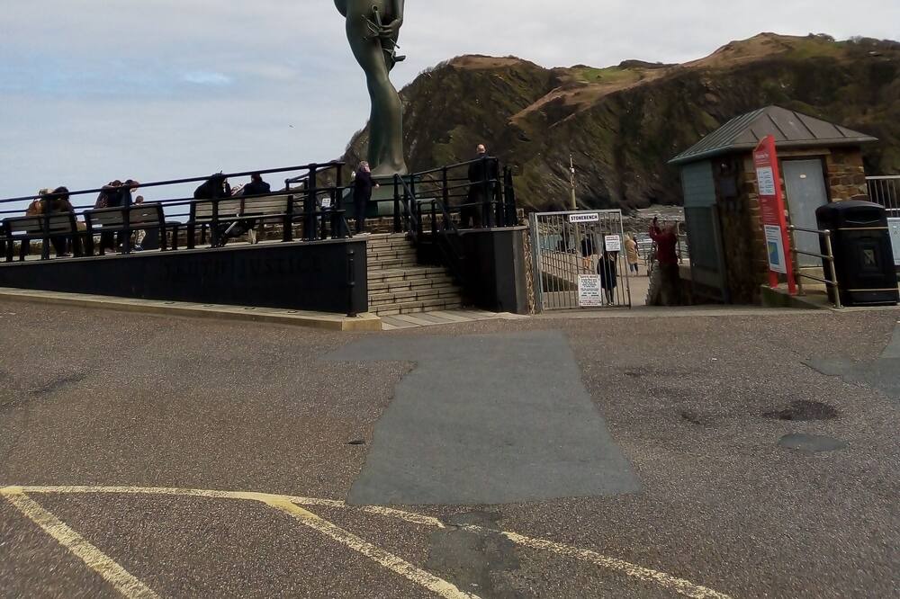 Photo of Others in Mortehoe