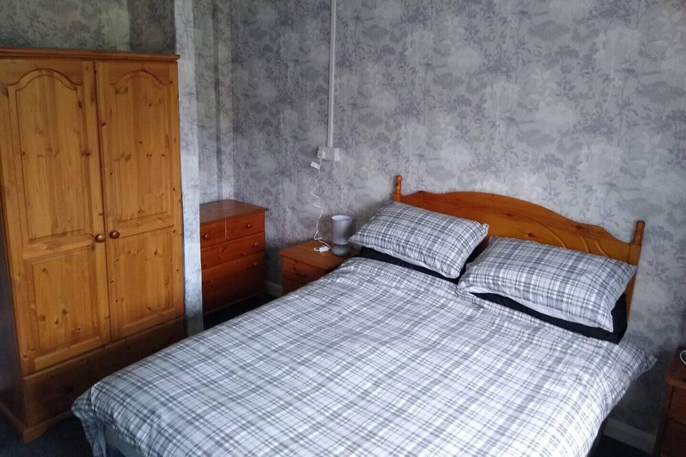 Photo of Bedroom in Mortehoe