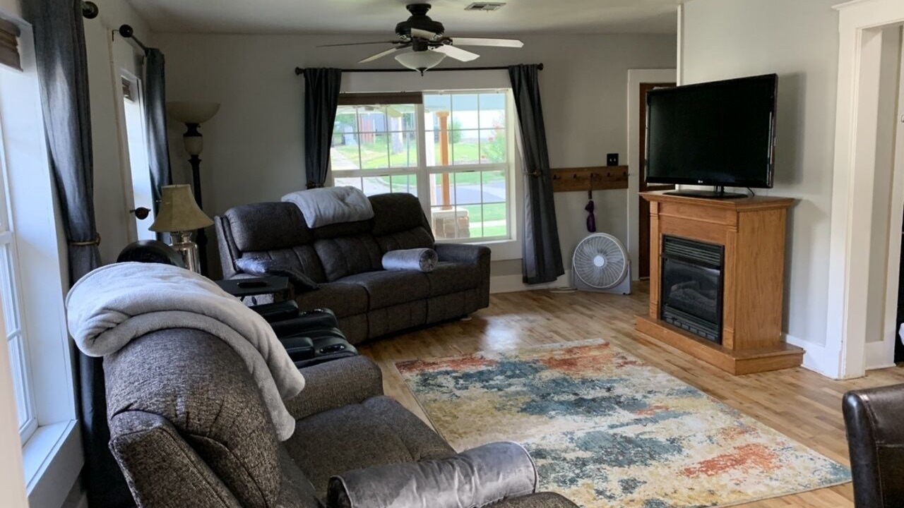 Photo of Livingroom in Tahlequah