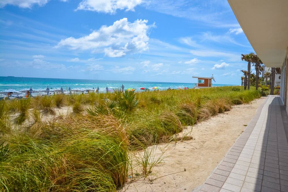 Photo of Outdoor in Hollywood South Central Beach