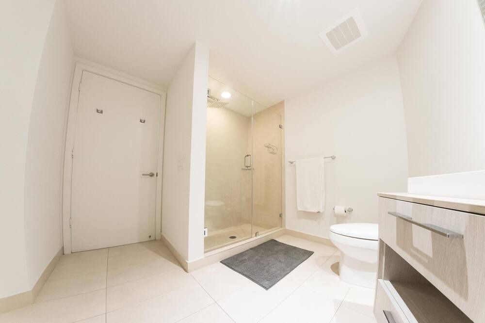 Photo of Others in Hollywood South Central Beach