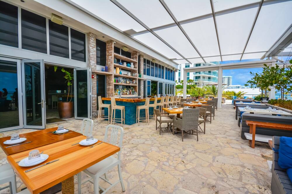 Photo of Patio Balcony in Hollywood South Central Beach