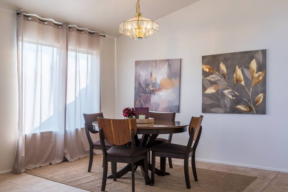 Photo of Livingroom in Goodyear