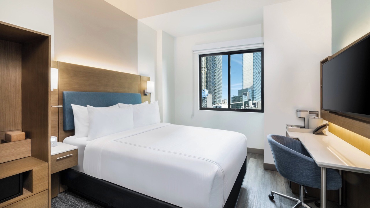 Photo of Bedroom in Hunters Point
