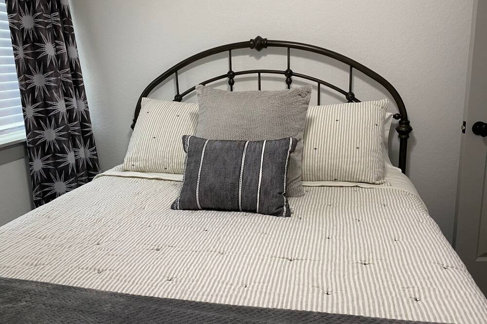 Photo of Bedroom in Fayetteville